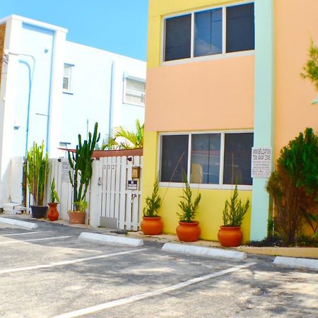 Hollywood Beachfront House Apartamento Exterior foto