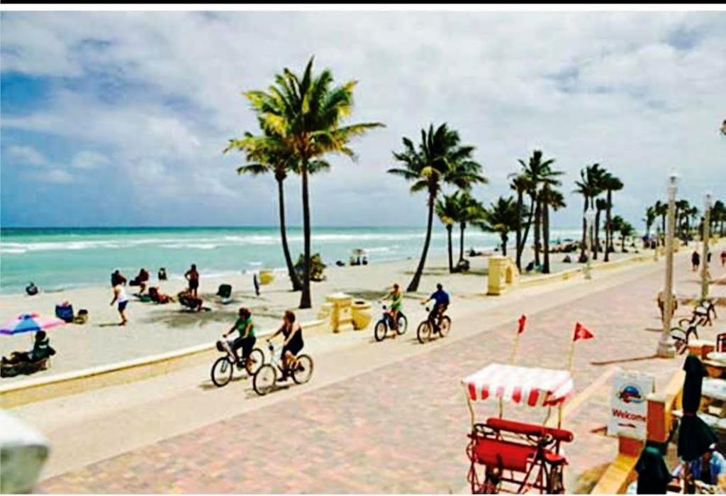 Hollywood Beachfront House Exterior foto